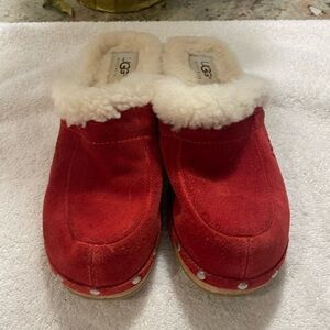 UGG Kalie red suede leather sheepskin slip-on clog - size 7